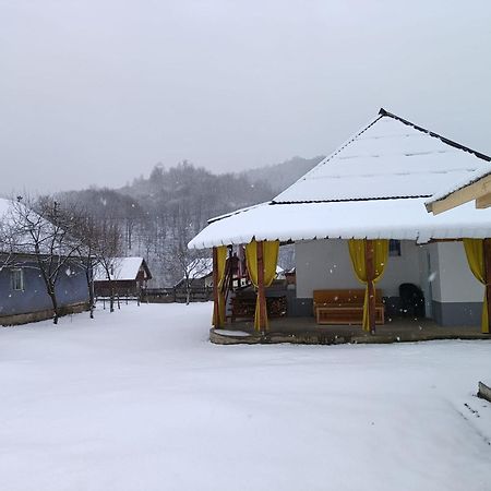 RohiaCasa Dyasof别墅 外观 照片